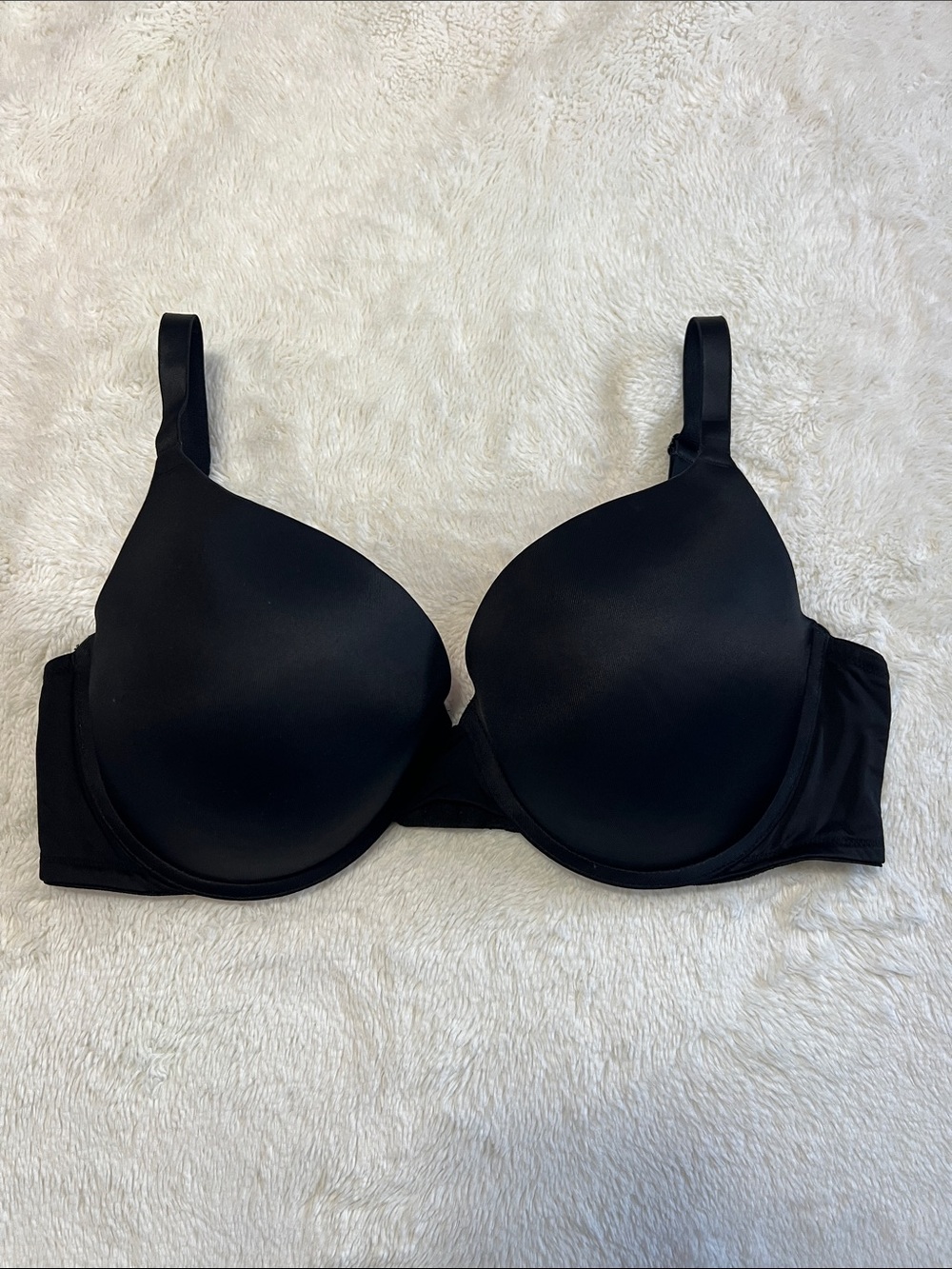 Smooth Black T-Shirt Bra Push Up Bra. Size 40C